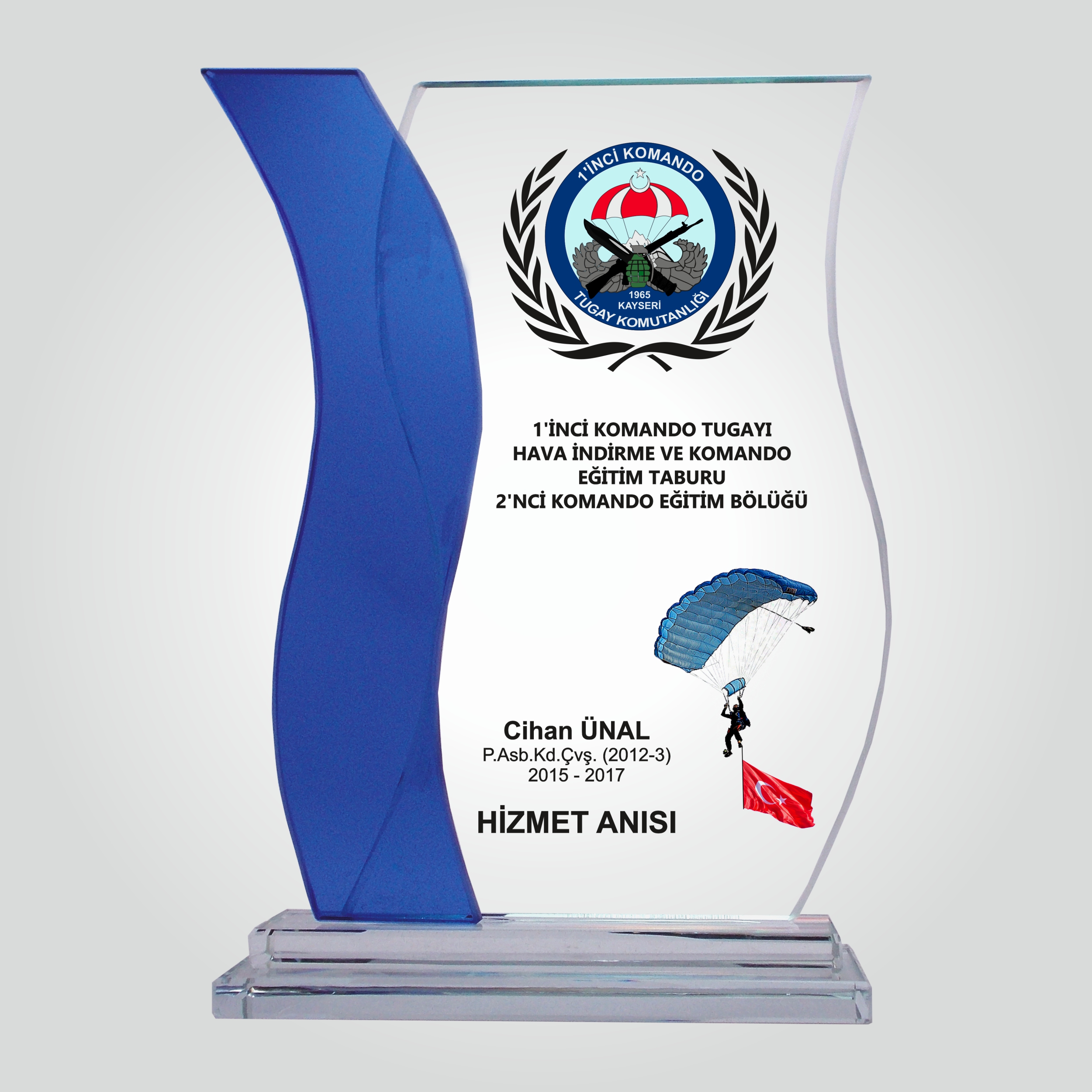 ozel-kesim-askeri-hizmet-anisi-cam-plaket